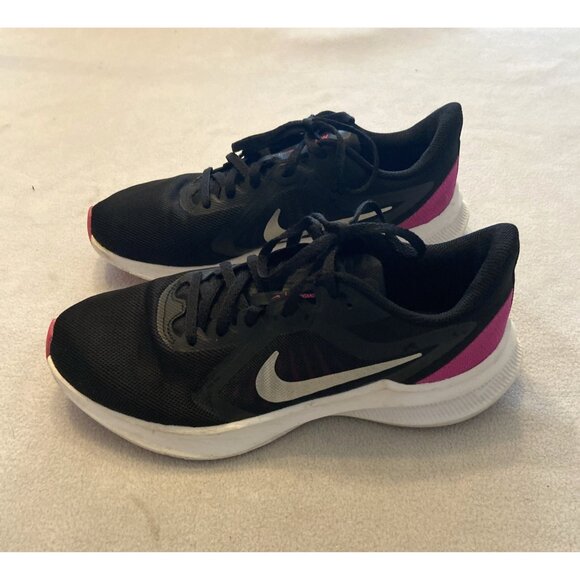 Nike Downshifter Running Shoes Womens Size 8.5 Black Pink silver logo C19986-004 - Picture 4 of 9